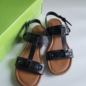 Madeline Mace Black Sandals Size 7